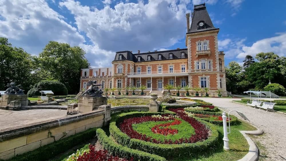 Sf. Constantin și Elena — Evksinograd Palace