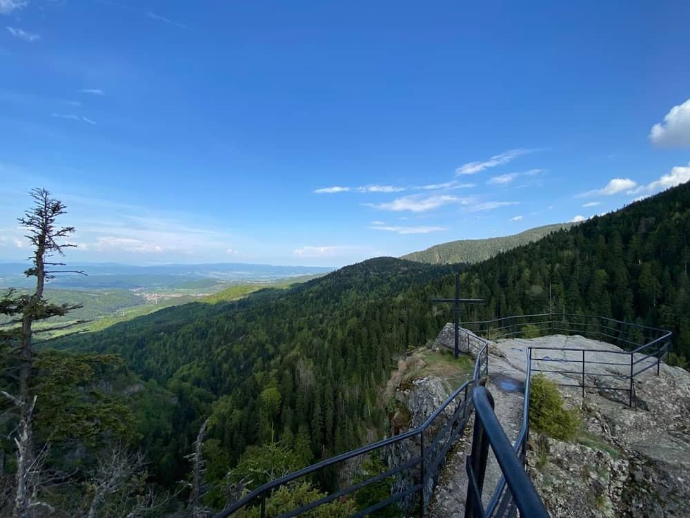 Hiking Trail to the Black Rock — 2