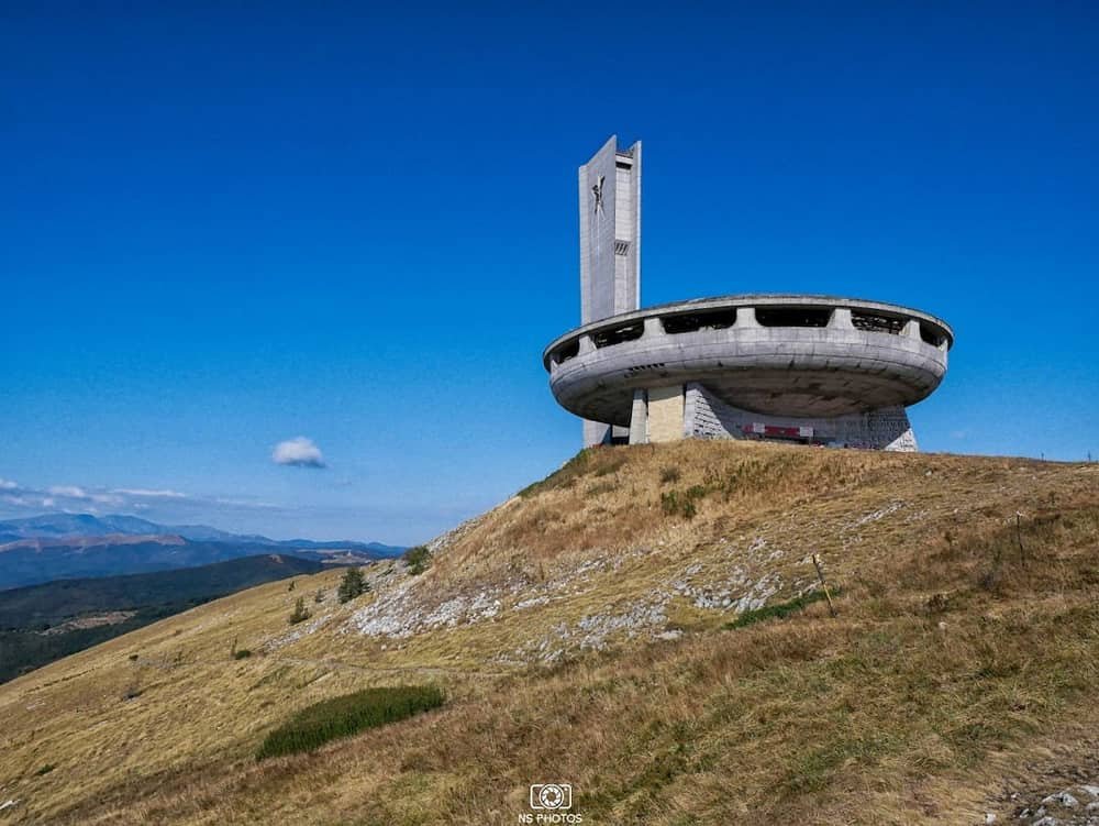 Pametnik na Buzludzha
