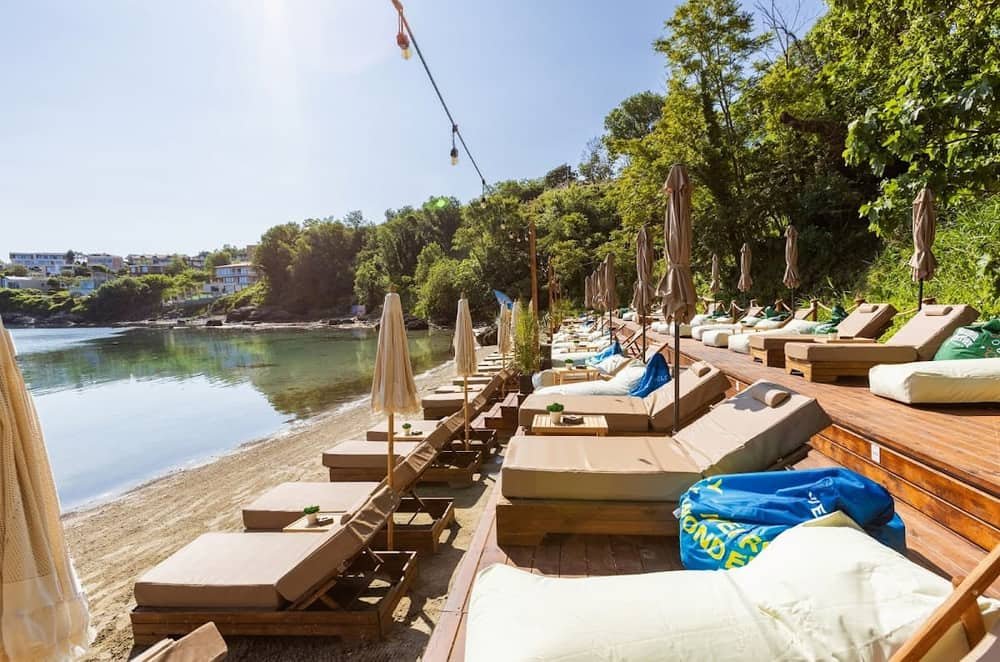 Sozopol — Paradise Bay / Baia Paradisiaca Beach & Lounge