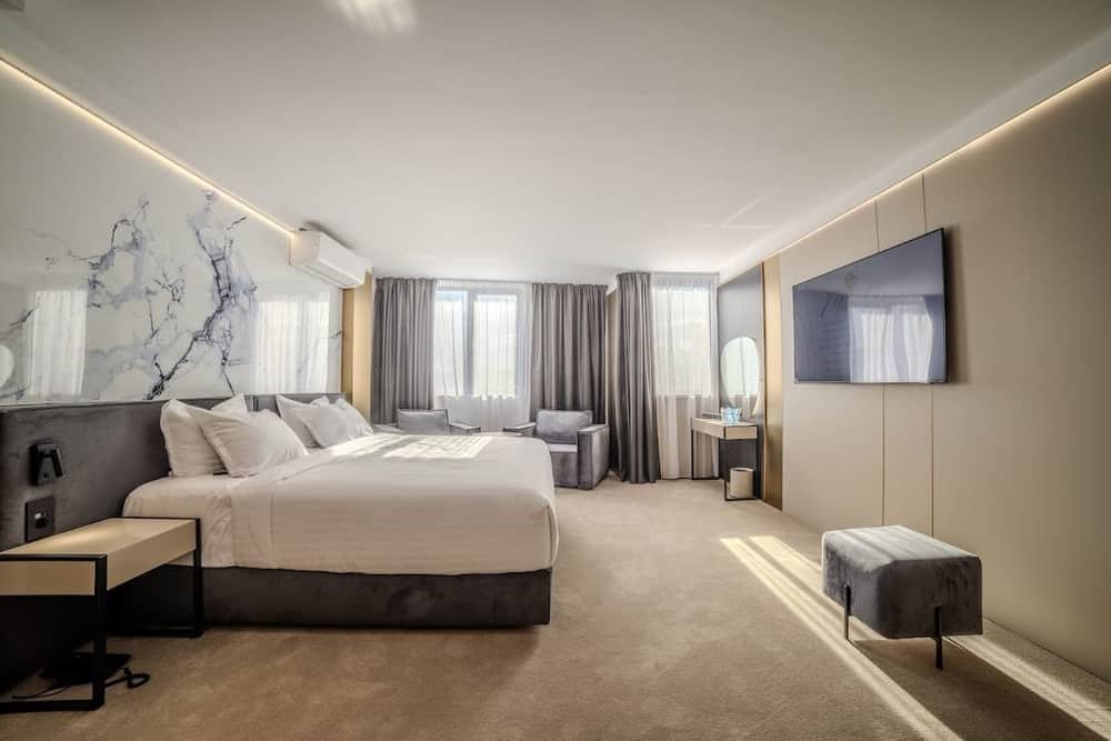 ASLAN GOLD HOTEL — 2