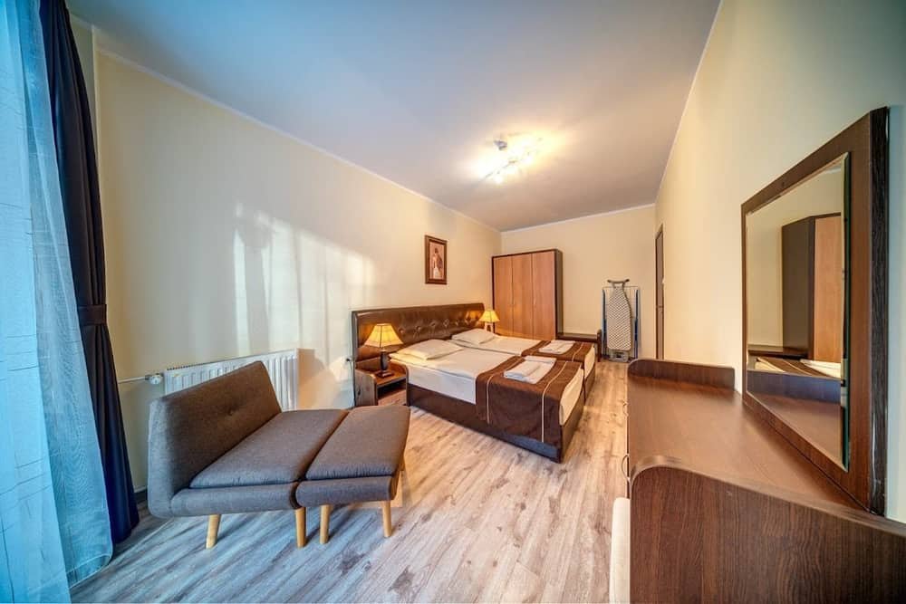 Hotel "Kamelia" — 2