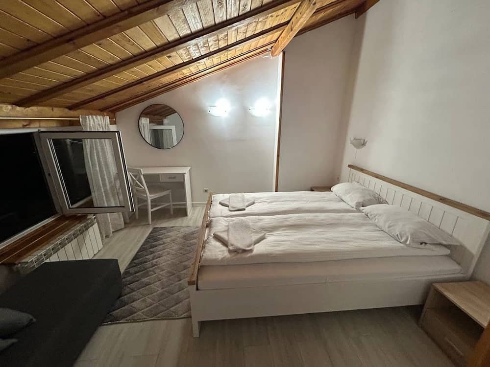 HOTEL MARTIN — 2