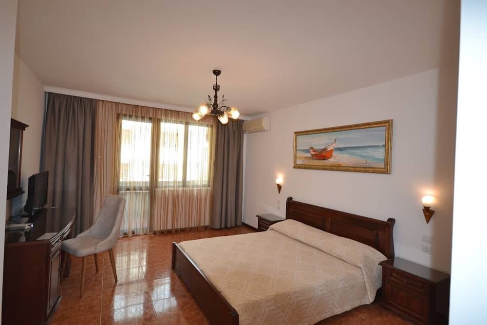 Hotel More — 2