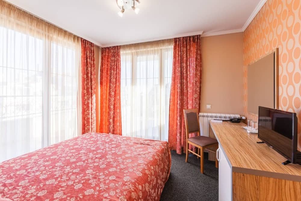 Hotel „Opera“ — 2
