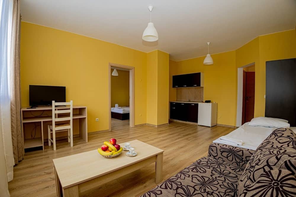 HOTEL "SEVEN SEASONS" — 2