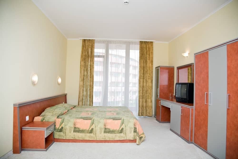 Hrizantema Hotel — 2