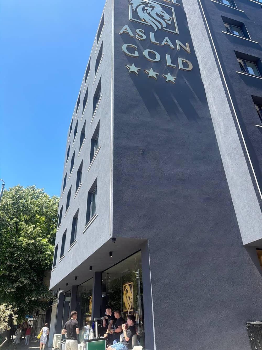 Mr. Gold