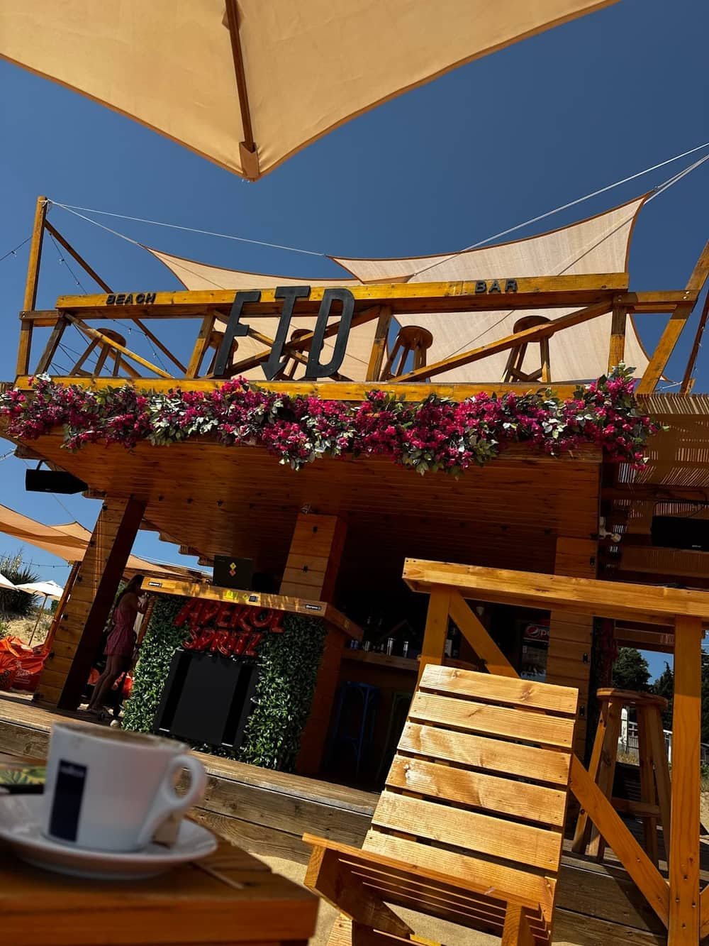 FTD Beach Bar